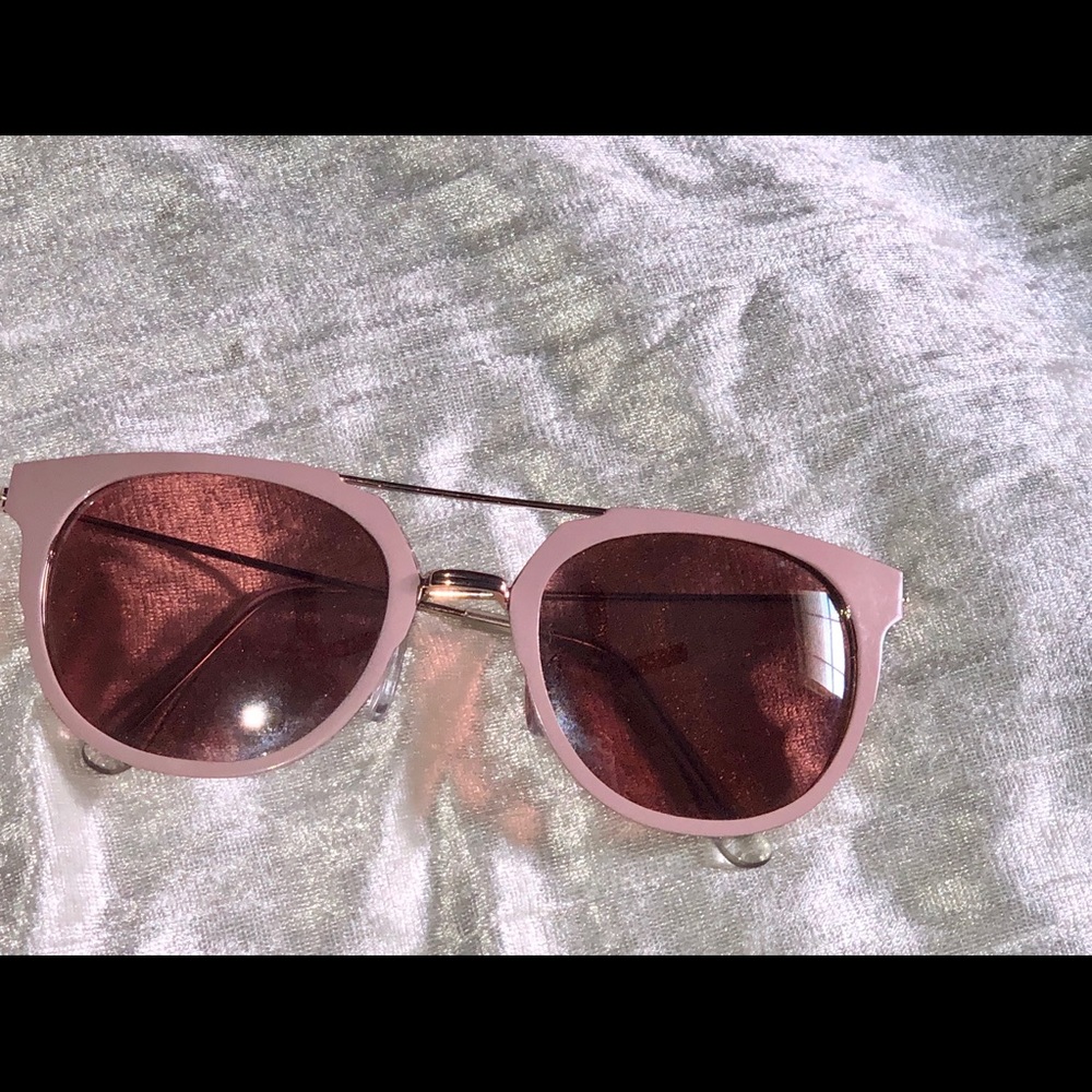 ITEM SOLD βΌοΈ - Picture 5 of 5